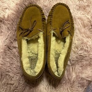 Women’s Dakota Suede Tan Brown Ugg Slippers Size 5